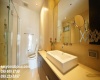 2 Bedrooms Bedrooms, ,4 BathroomsBathrooms,2 ห้องนอน,ขาย,1909